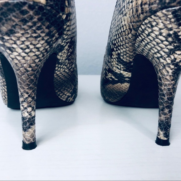 Mossimo Snakeskin Slip On Pointed Toe Heels Sz 8 - Picture 9 of 13